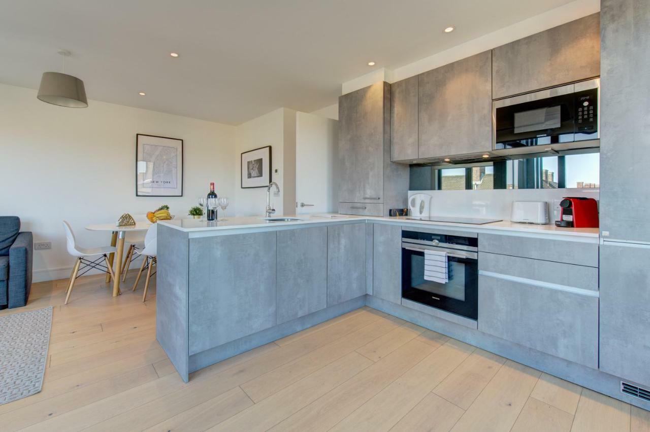Luxury Frampton Apartment London