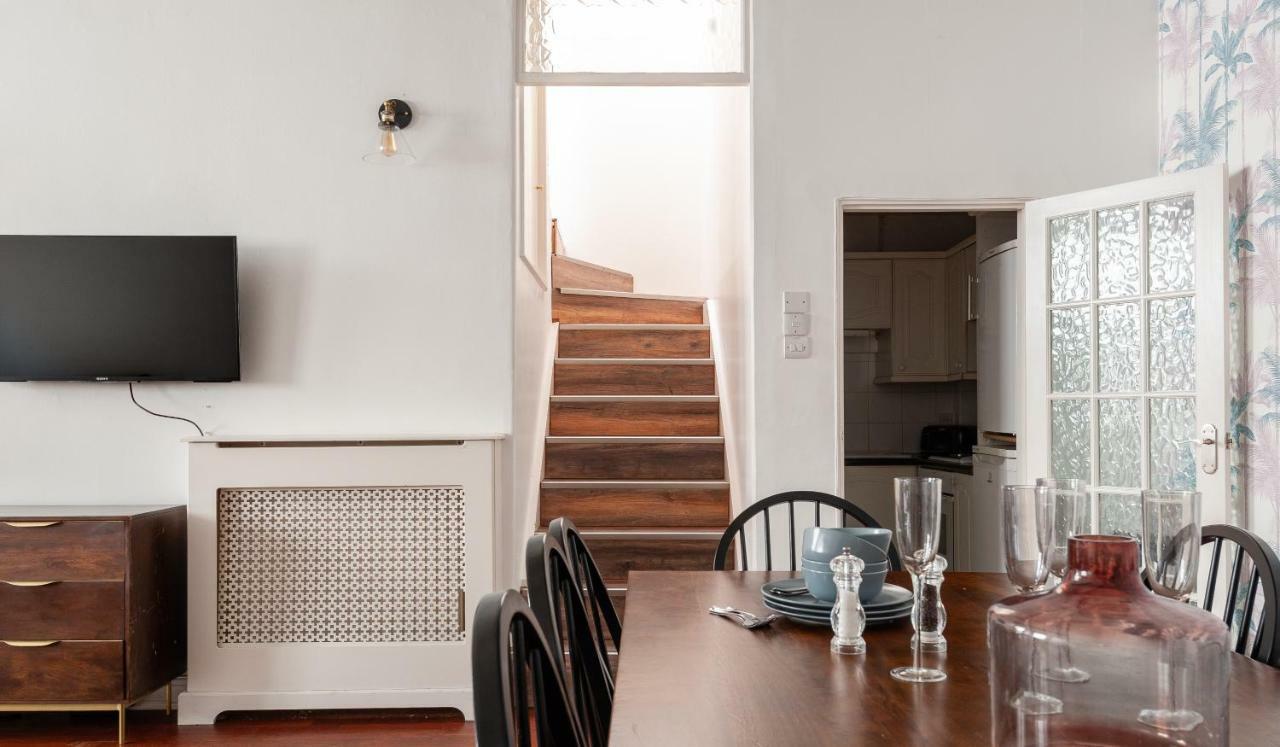 The South Kensington Mews - Lovely 5bdr Apartment