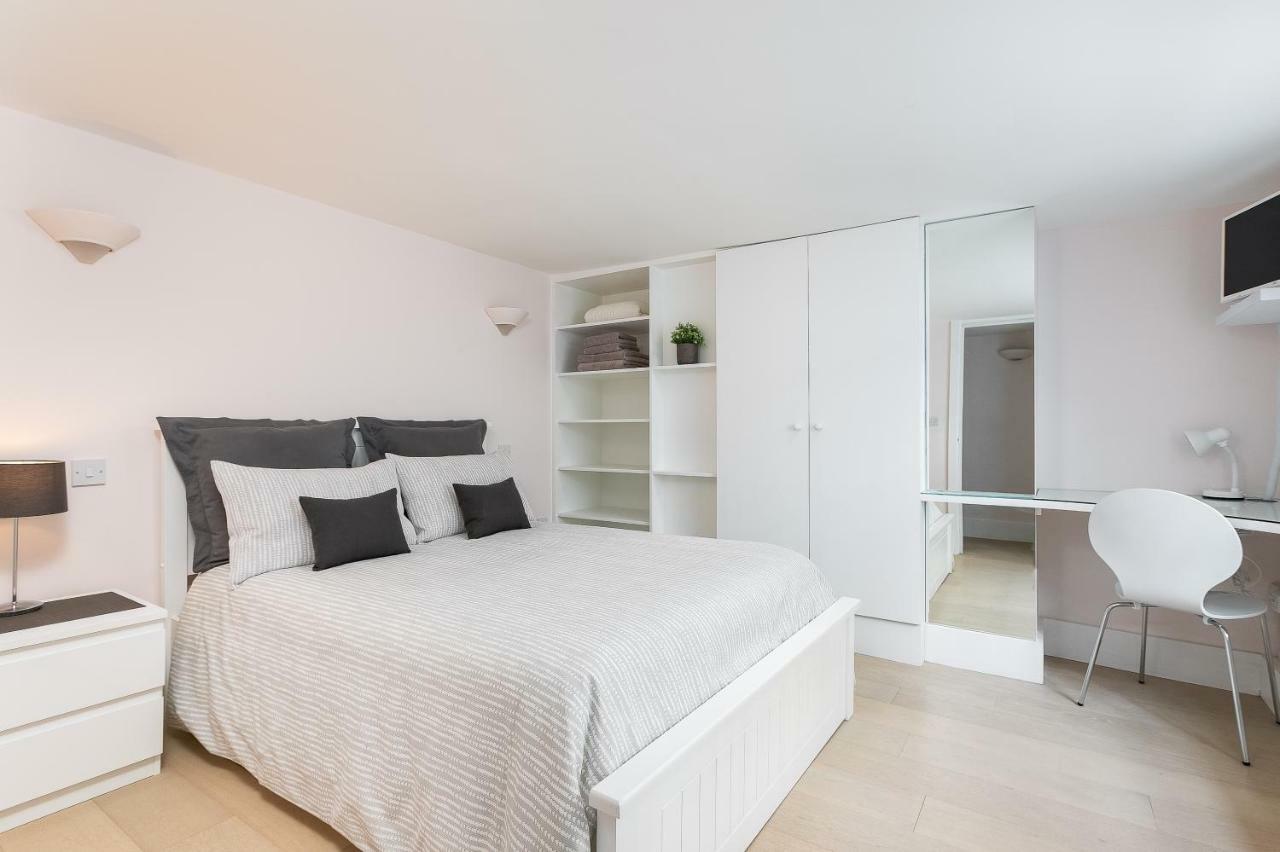 Appartement With Private Patio, And Park Across The Road (adults Only)