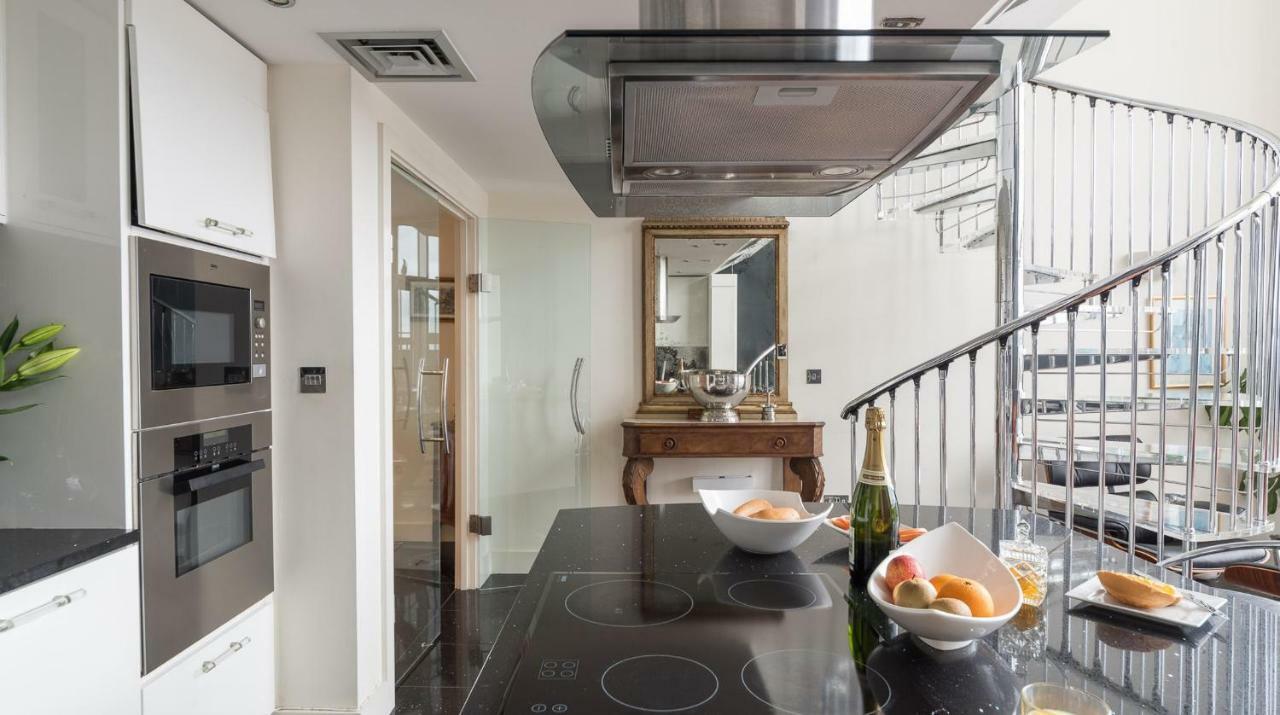 Canary Wharf Riverside Penthouse