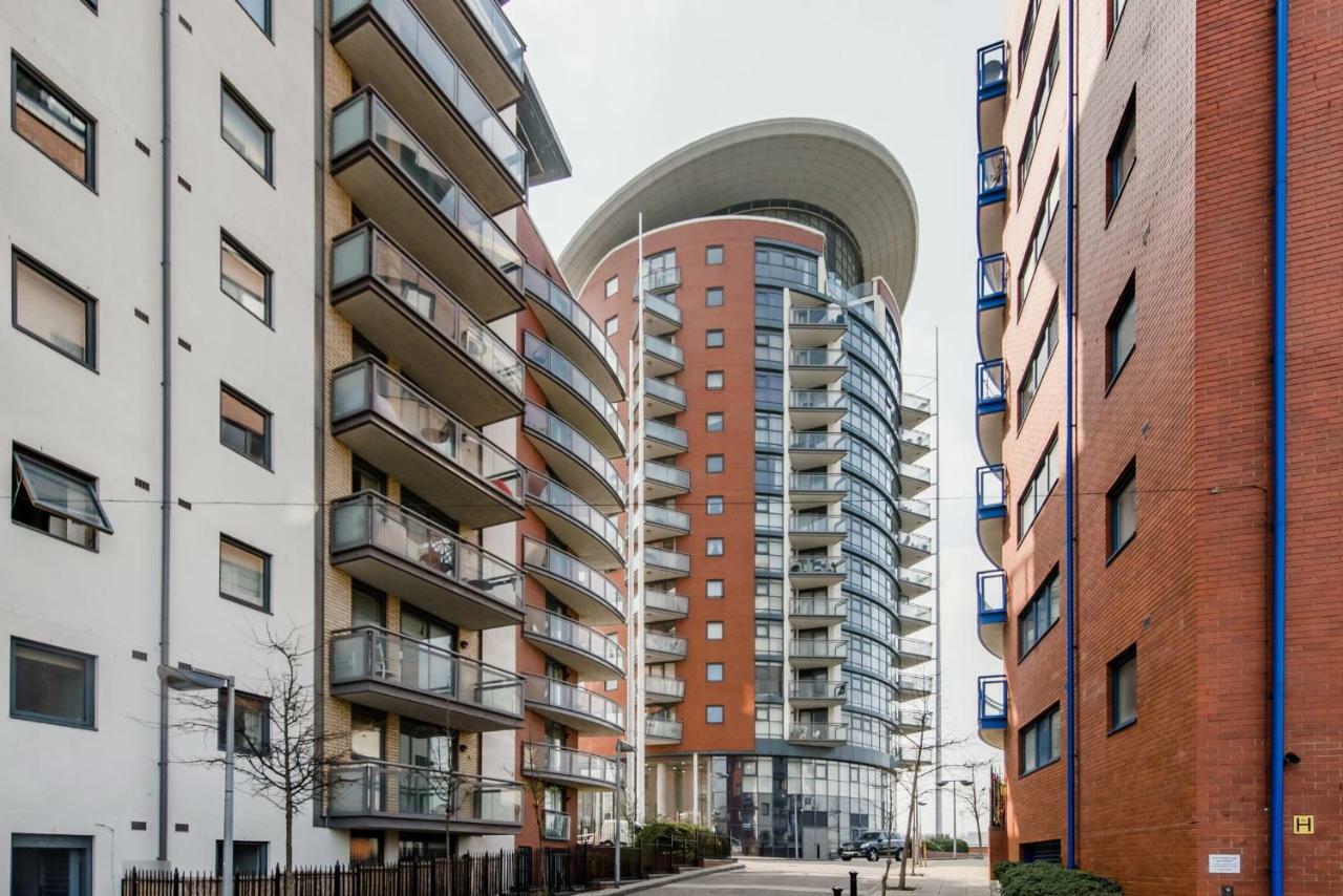 Canary Wharf Riverside Penthouse Apartment London