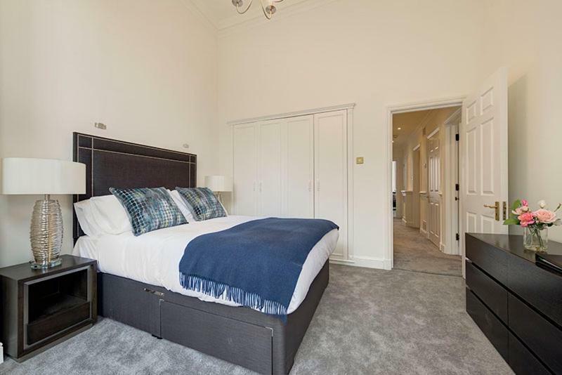 Somerset Court Kensington Apartment