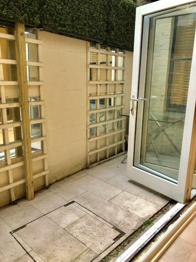 Victoria Station Apartment *
