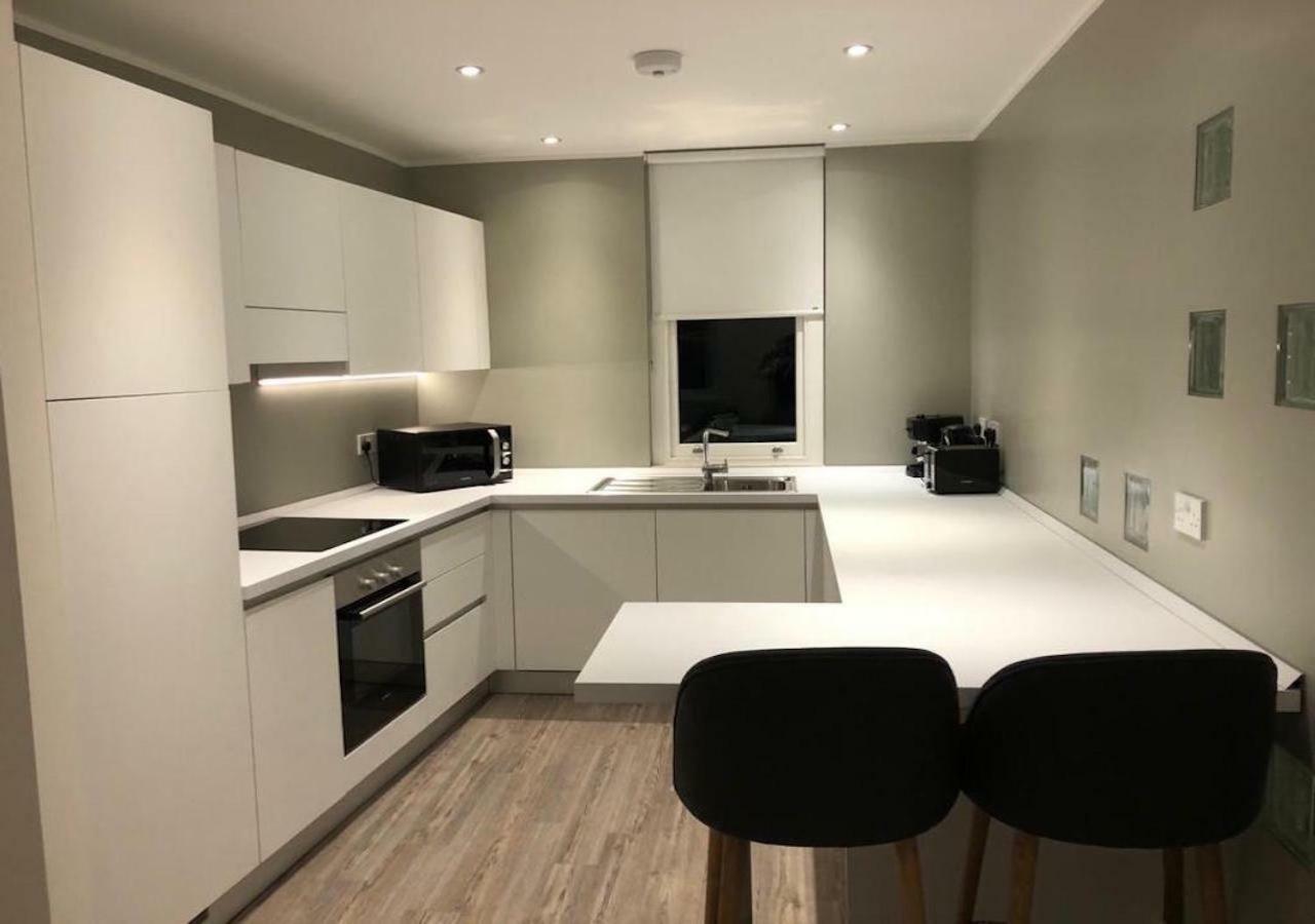 White Piccadilly Luxury Flat * Londen