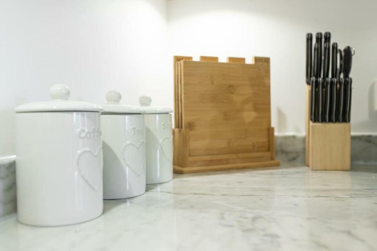 Top Floor Luxury And Spacious 2 Bedroom In Stratford * Londen