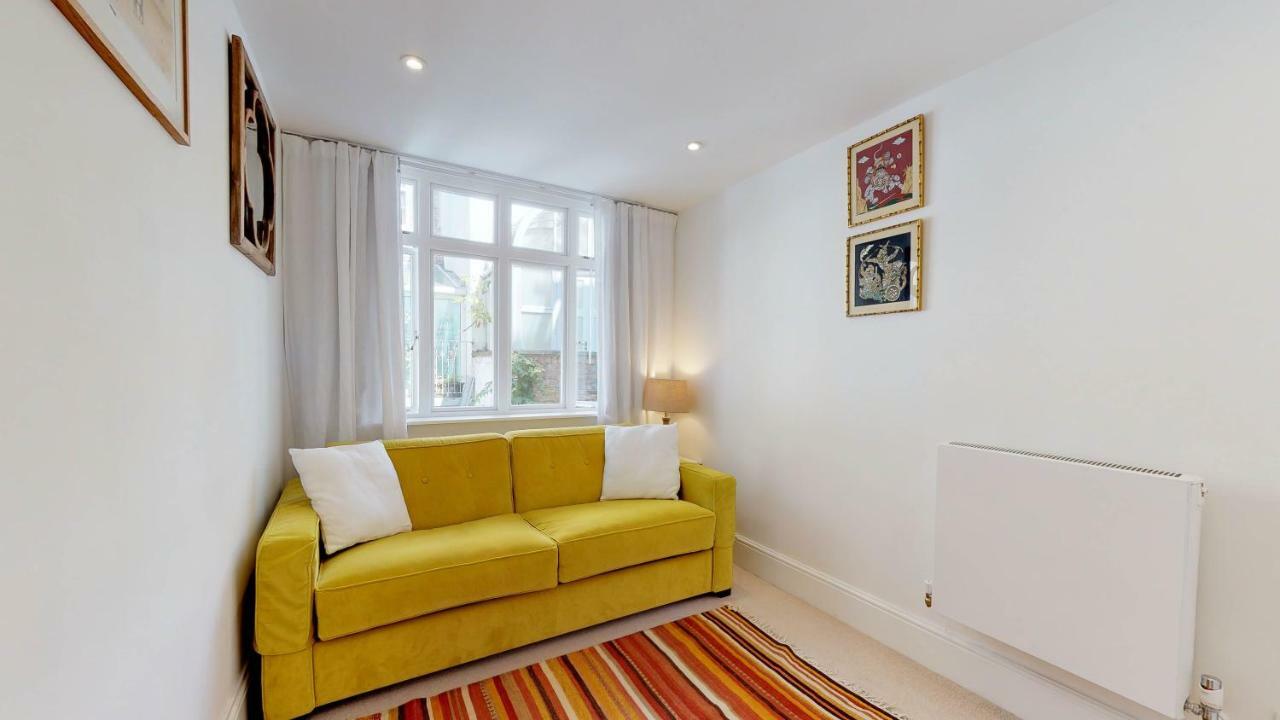 Flat In Westminster Apartment