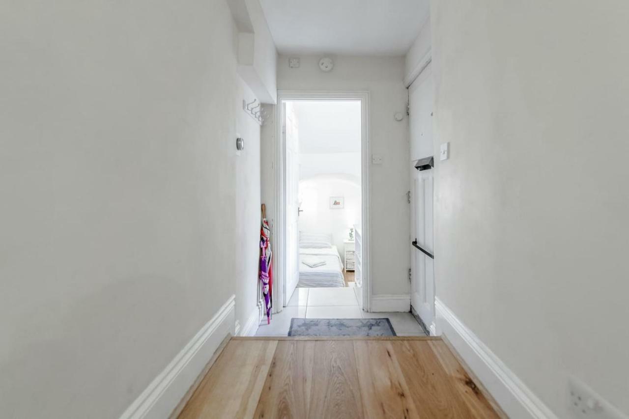 3 Bedroom Garden Flat - Location Leilighet *
