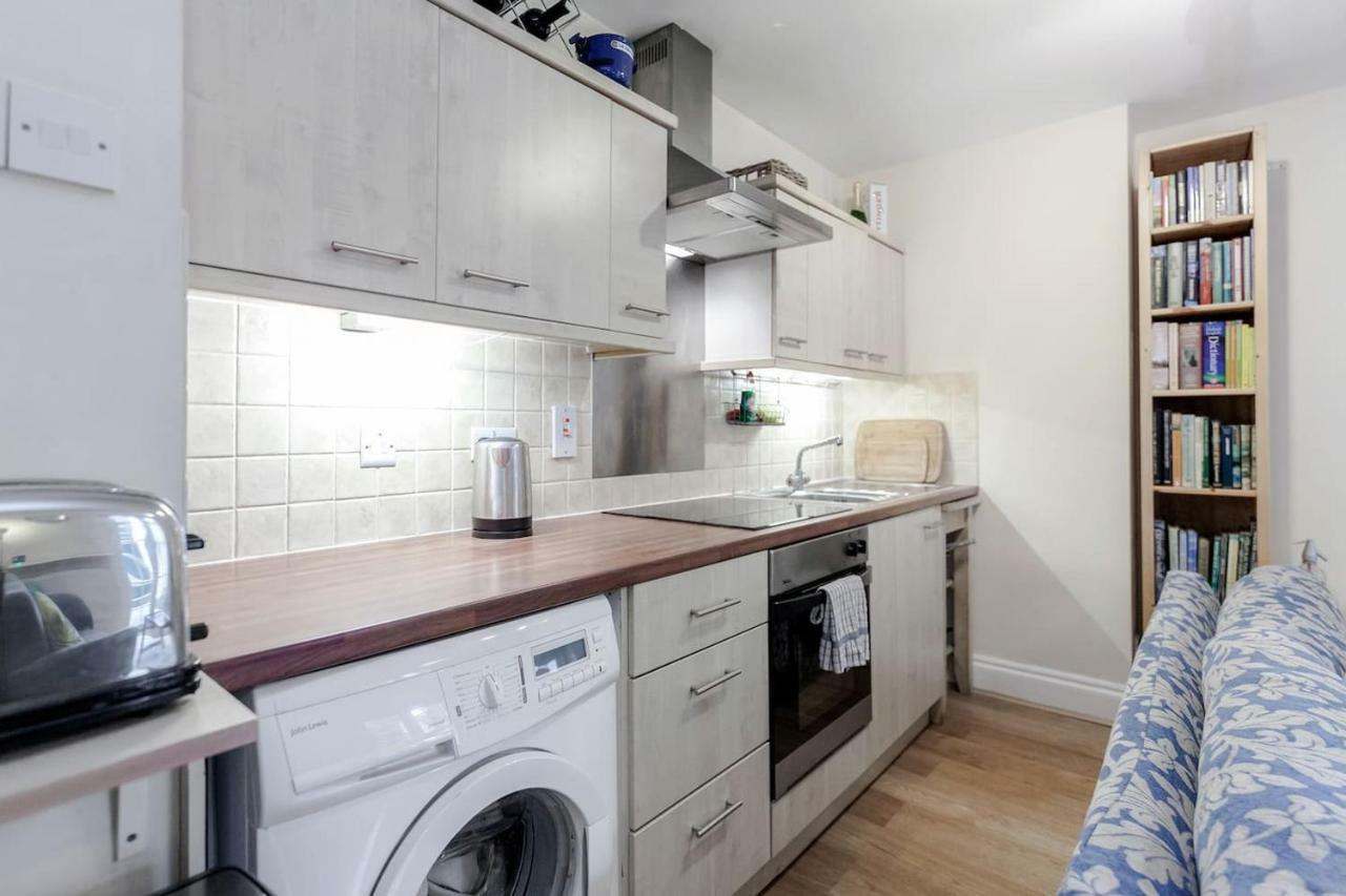 3 Bedroom Garden Flat - Location Leilighet *