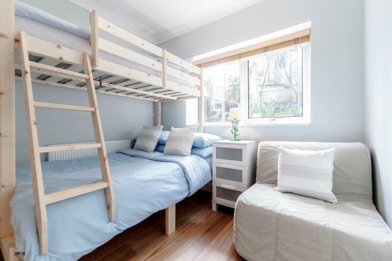 Leilighet 3 Bedroom Garden Flat - Location London