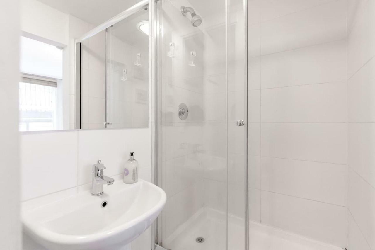 3 Bedroom Garden Flat - Location Leilighet