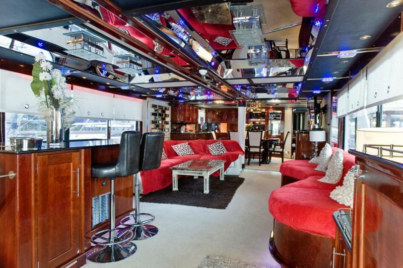 Absolute Pleasure Yacht Hotel London