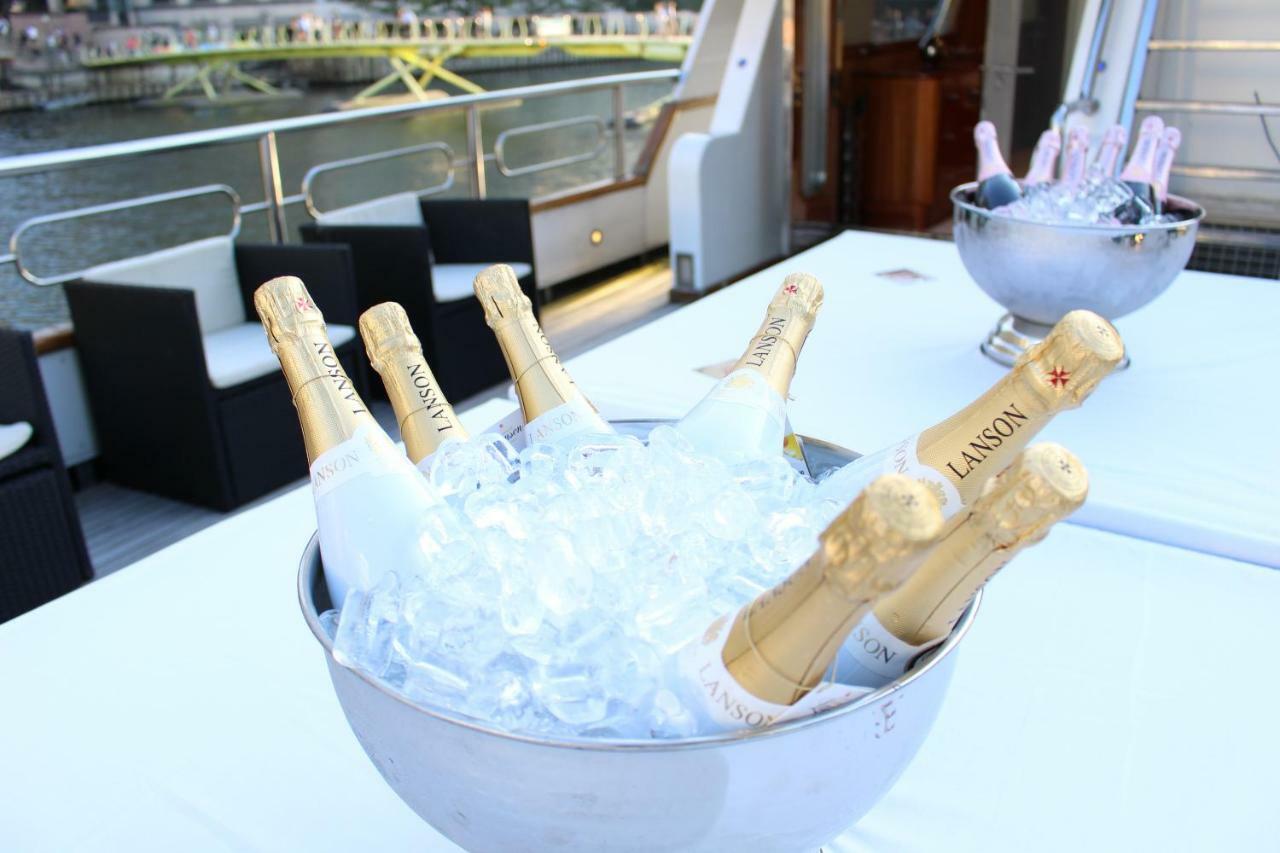 Hotel Absolute Pleasure Yacht 4*