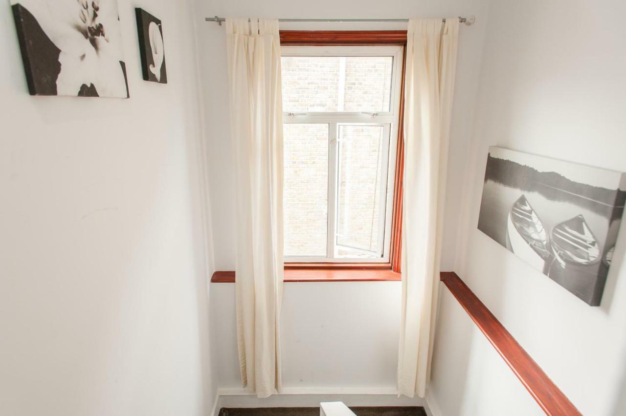 My Chic St. Pancras Apartment *