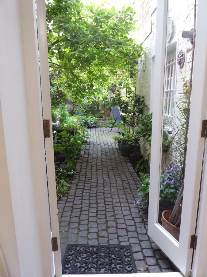 Apartment 13 Wilton Square *