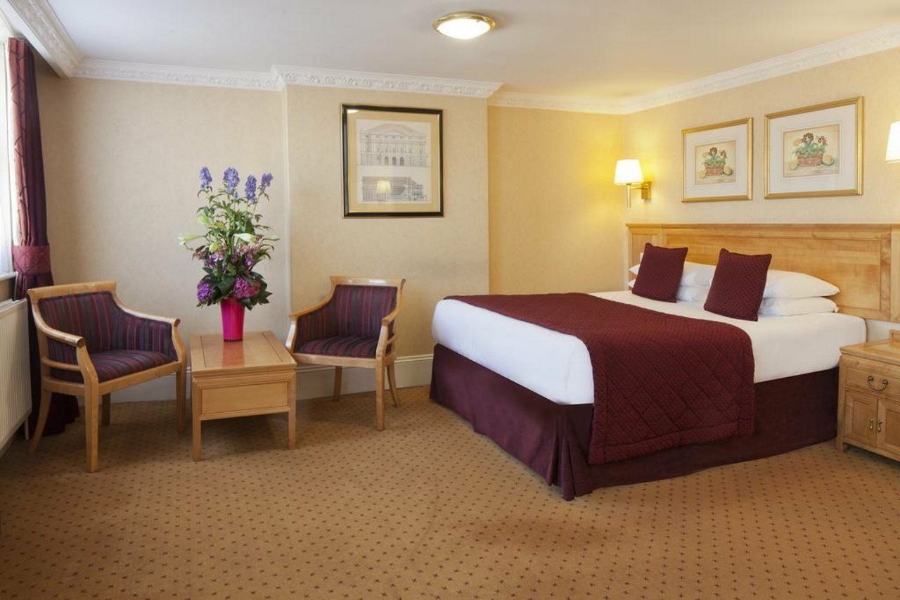 Grange Buckingham Hotel 4*