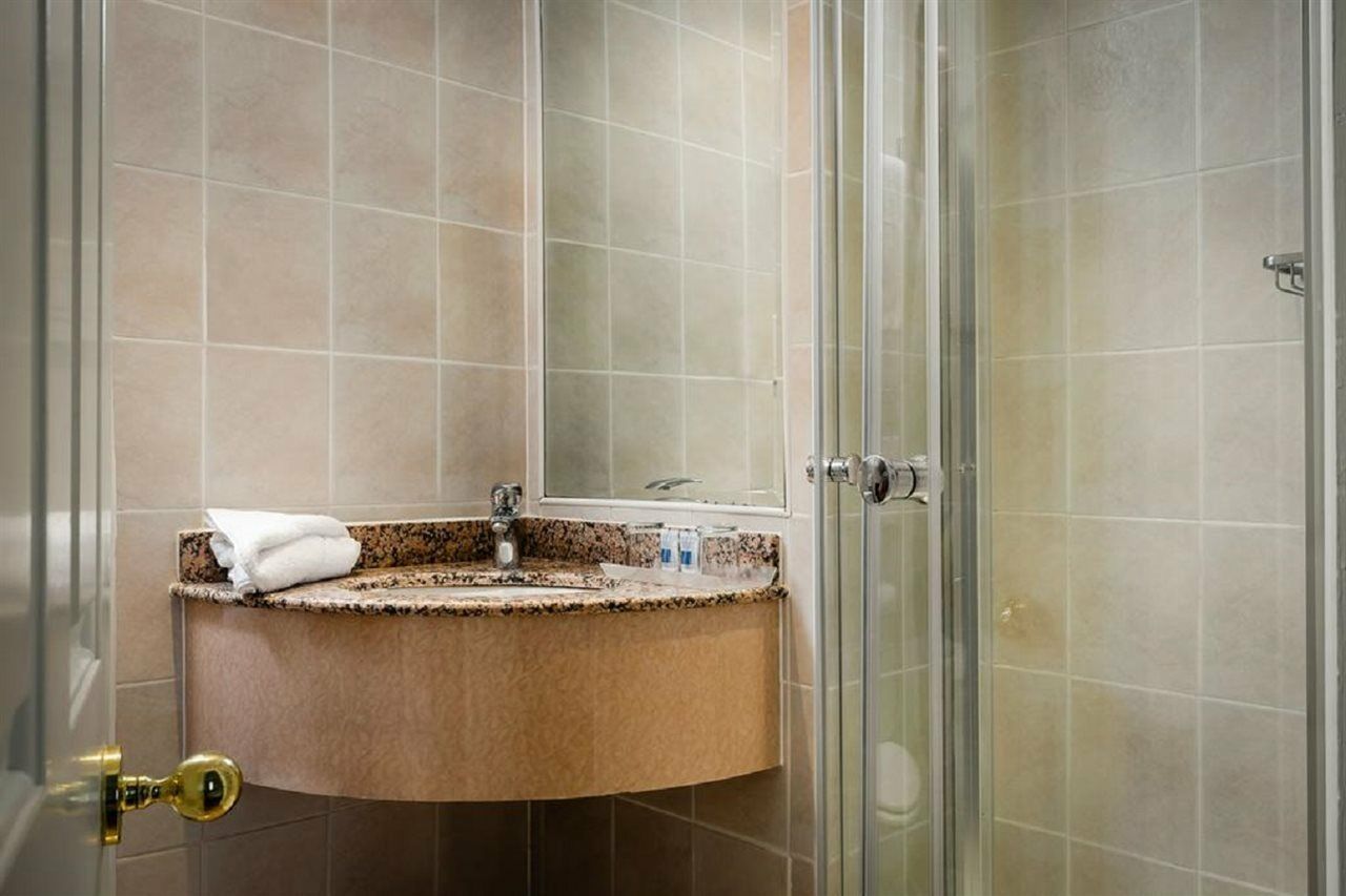 Hotel Henry Viii 4*