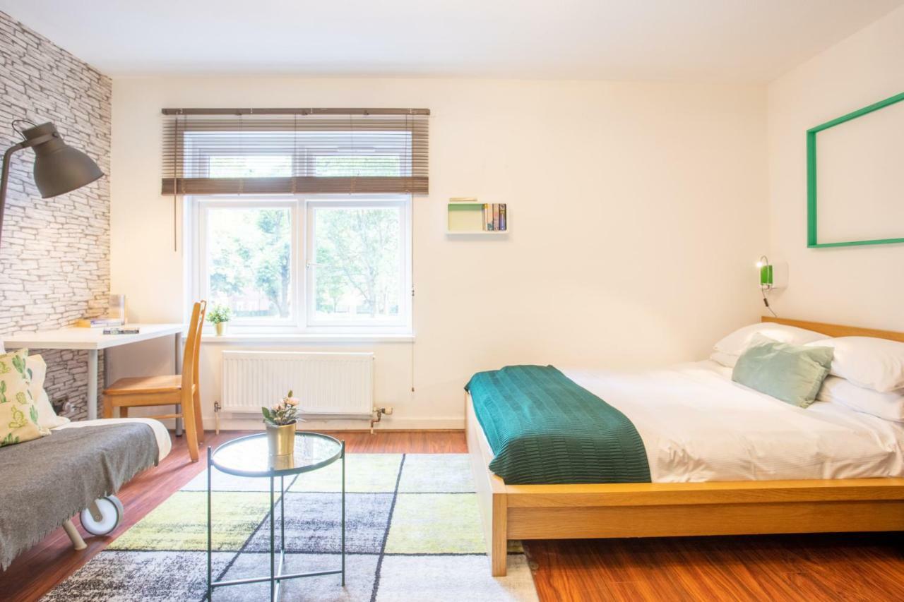 Tower Bridge Rainbow Guest house