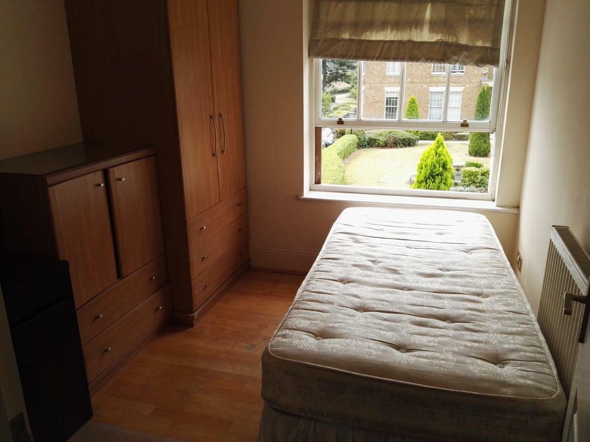 Guest house Princess Park Manor Shared Luxury