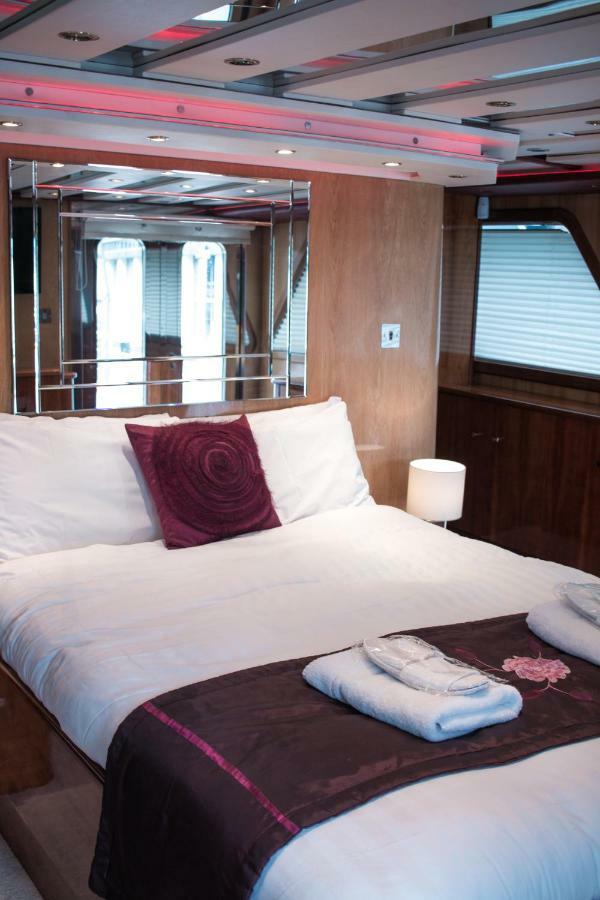 Absolute Pleasure Yacht Hotel