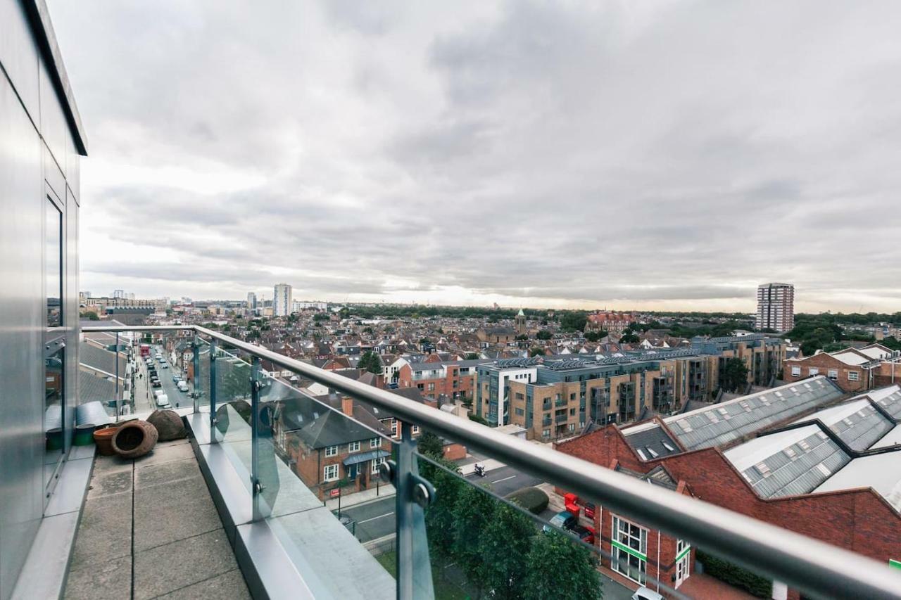 Chelsea / Imperial Wharf - Bright, Modern, Sunset View Londra