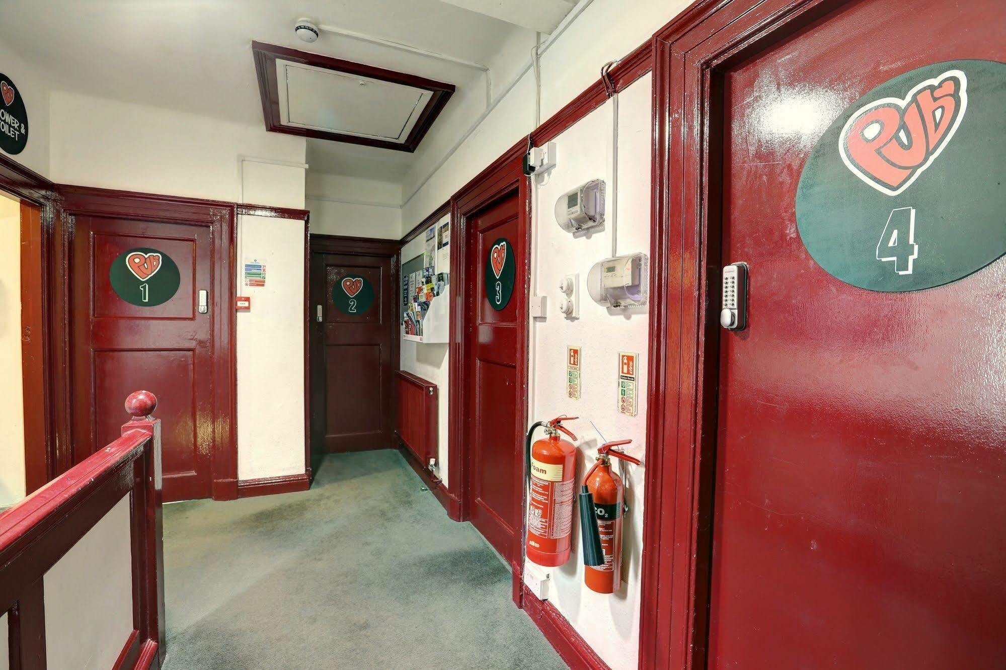 Hostel Publove @ The Steam Engine,waterloo *