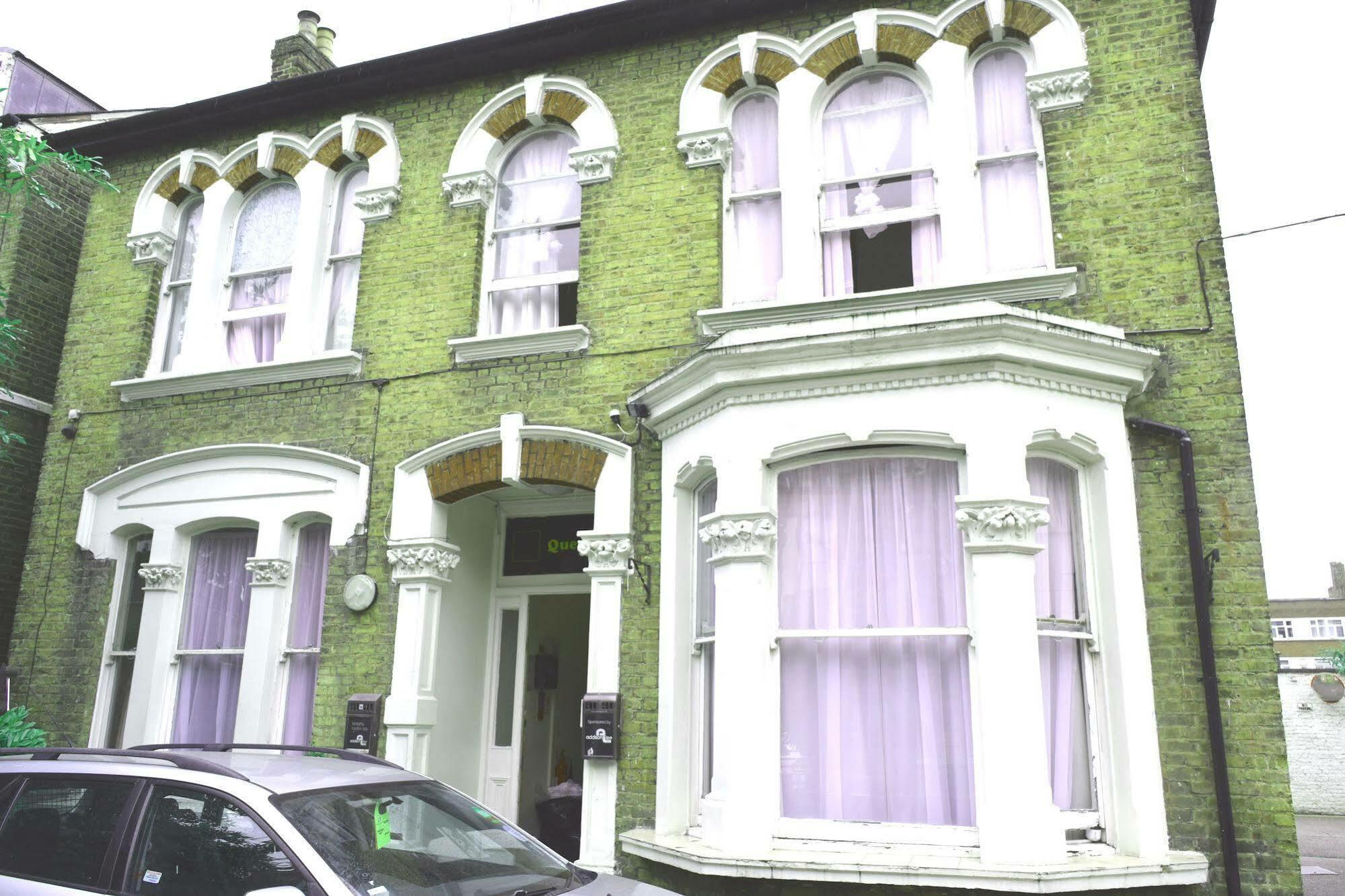 Hotel Queens Drive At Finsbury Park 3*