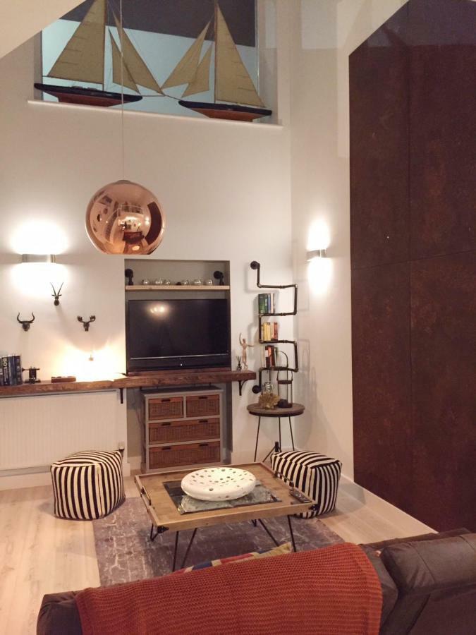 Leilighet Spacious 1 Bedroom Split Level Old Pub Conversion Tower Bridge *