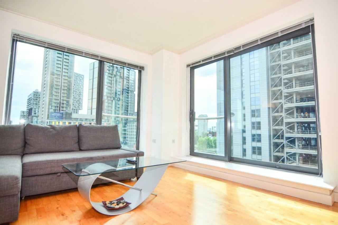 Canary Wharf - Corporate Riverside Apartments Apartment
