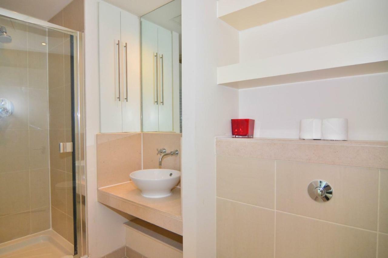 Apartment Canary Wharf - Corporate Riverside Apartments London