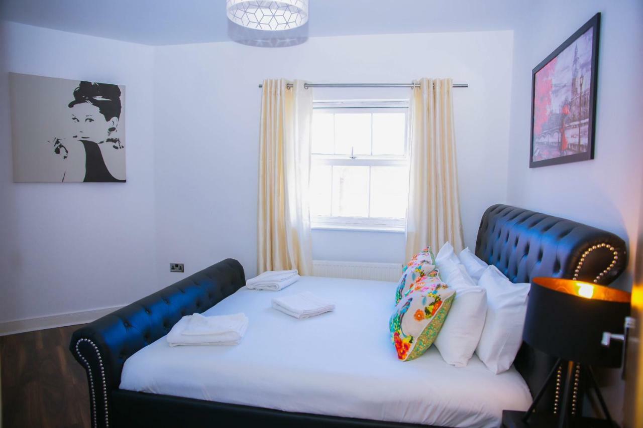 Modern 2 Bedroom * London