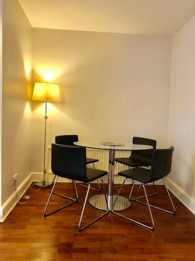 Victoria Station Apartment *
