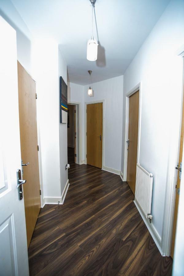 Modern 2 Bedroom Apartment