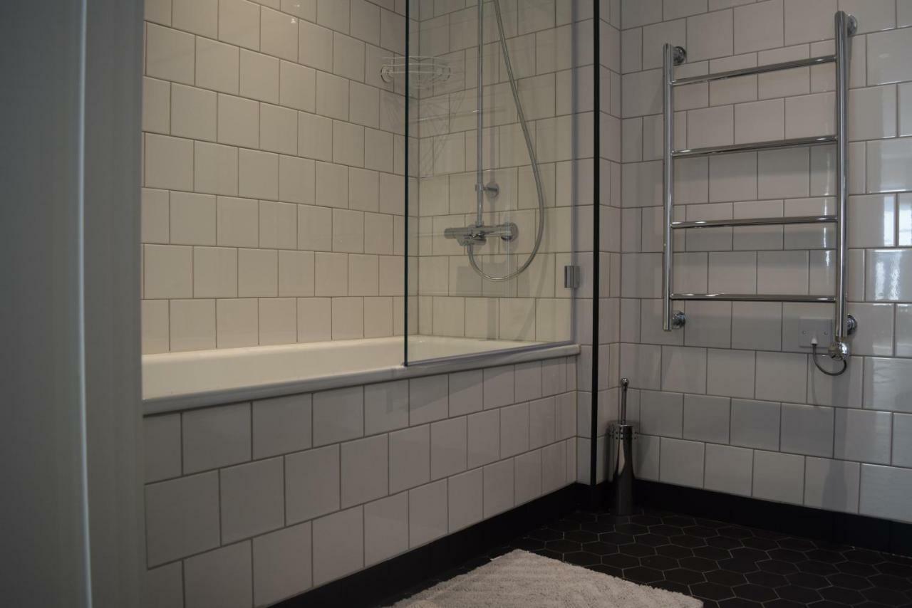 Apartment Island 3 Bedroom Luxury Apartments, Canary Wharf