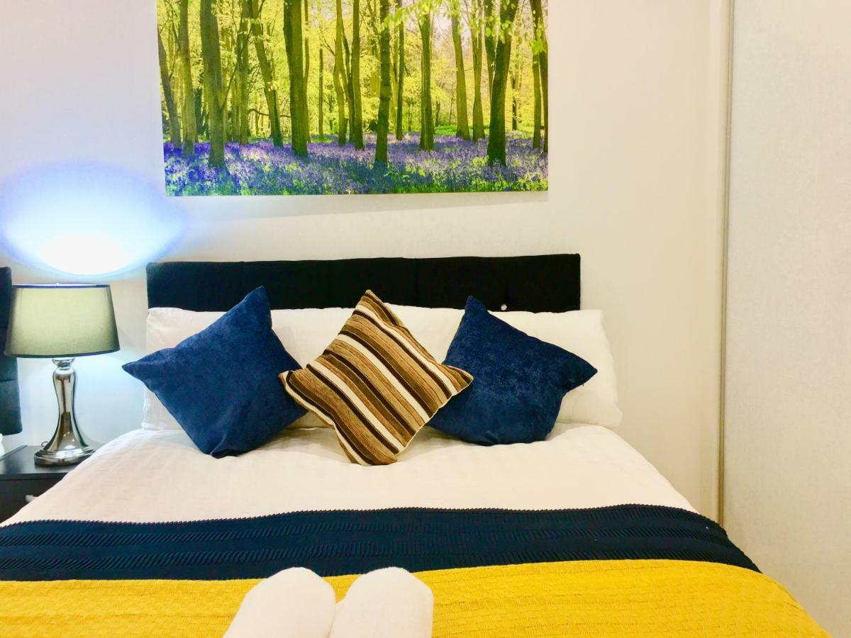 Excel 2 Bedrooms River View * London