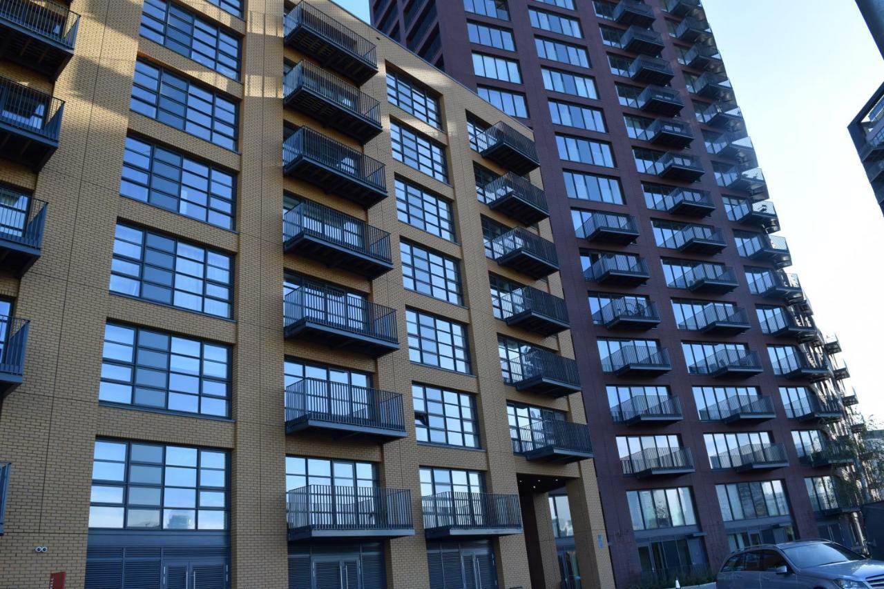 Island 3 Bedroom Luxury Apartments, Canary Wharf *