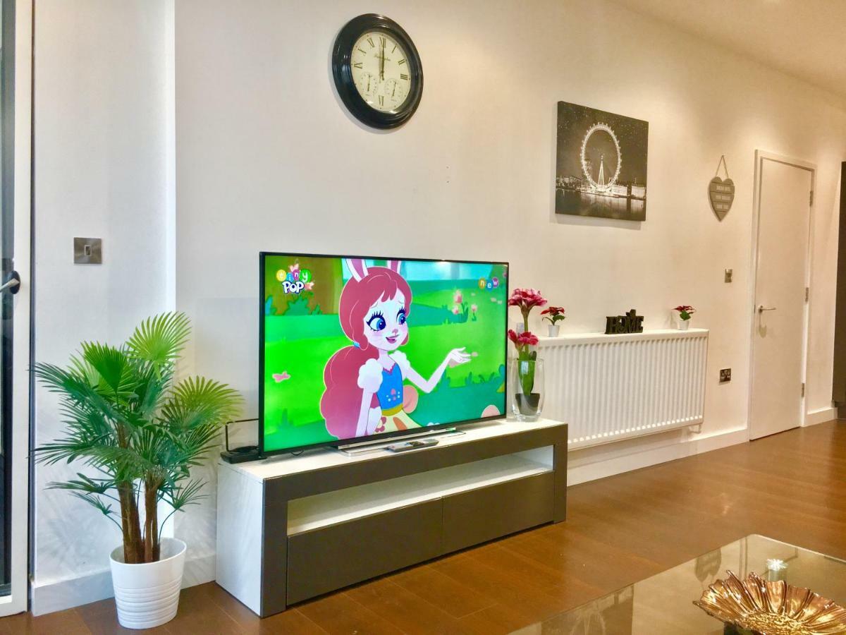 Leilighet Excel 2 Bedrooms River View London