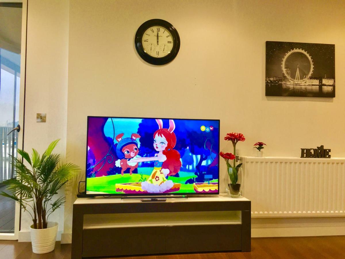 Excel 2 Bedrooms River View * London
