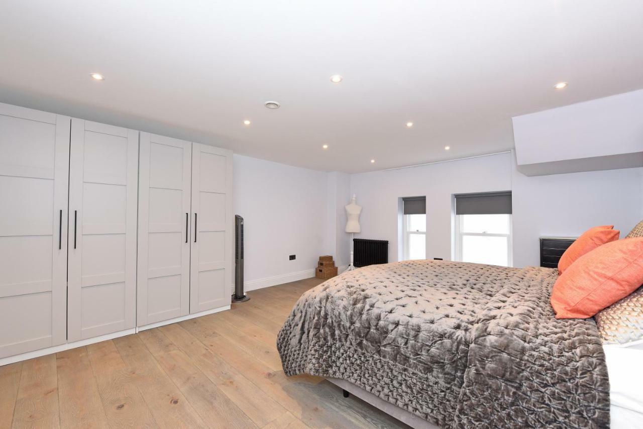 Stylish!! Spacious 2 & 3 Deluxe Near Victoria Station * Londen