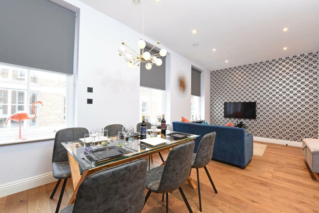 Stylish!! Spacious 2 & 3 Deluxe Near Victoria Station Londen