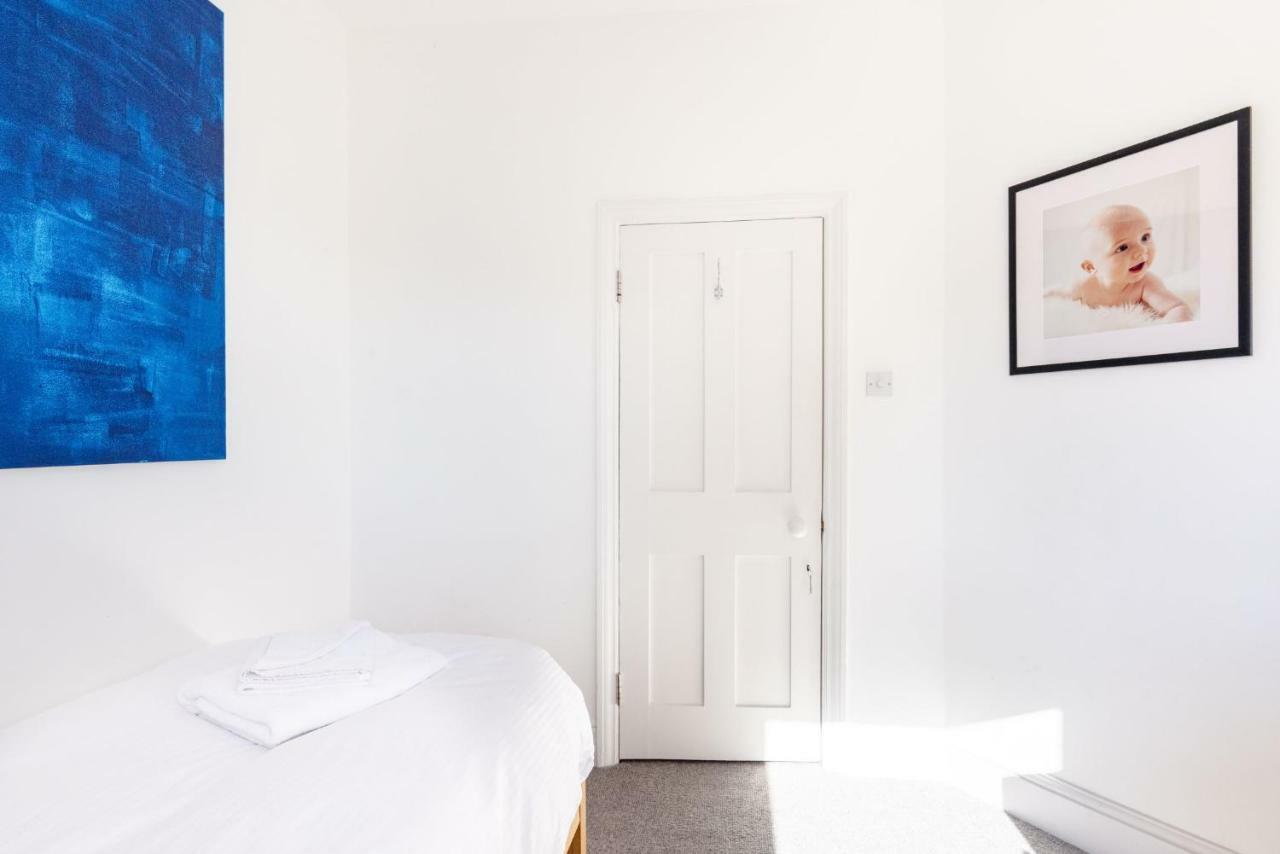 Feriehus Gorgeous, 4 Bed Victorian House In Dollis Hill London