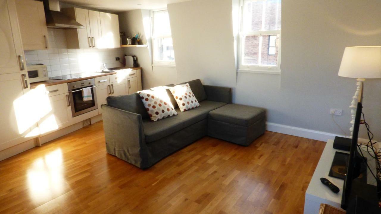Trendy 2 Bedroom In Vibrant Shoreditch, Zone 1 Free Wifi - Sleeps 4+2 Londen