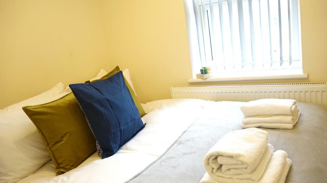 Heathrow Ensuite Rooms- Auto Check In Privatunterkunft Stanwell