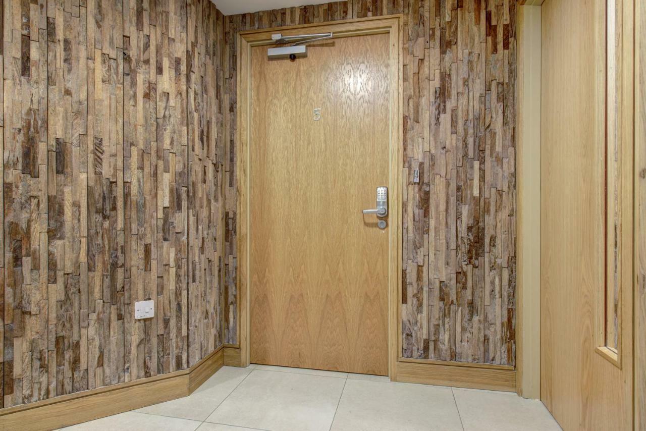 Luxury Frampton Apartment London