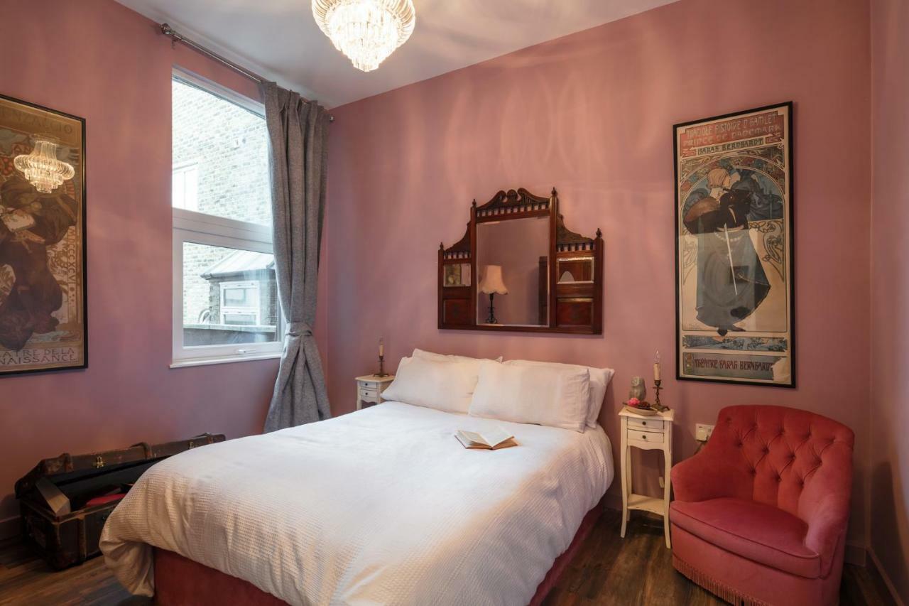 Apartment Courcy Road - 7 Bedroom - Sleeps Up To 22 *