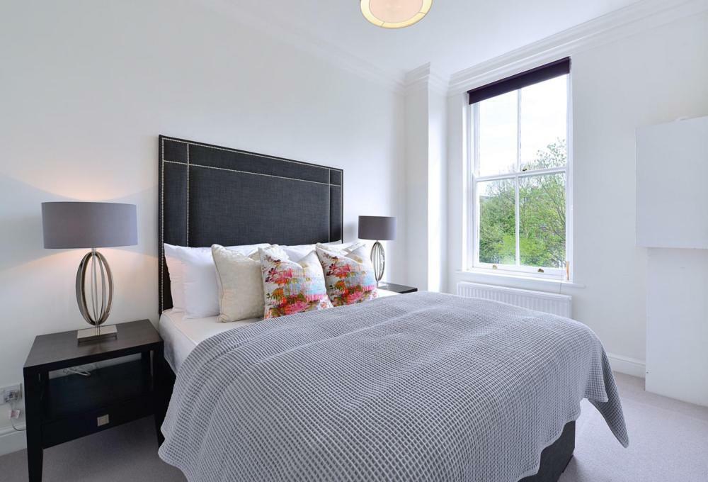 Apartment Somerset Court Kensington London