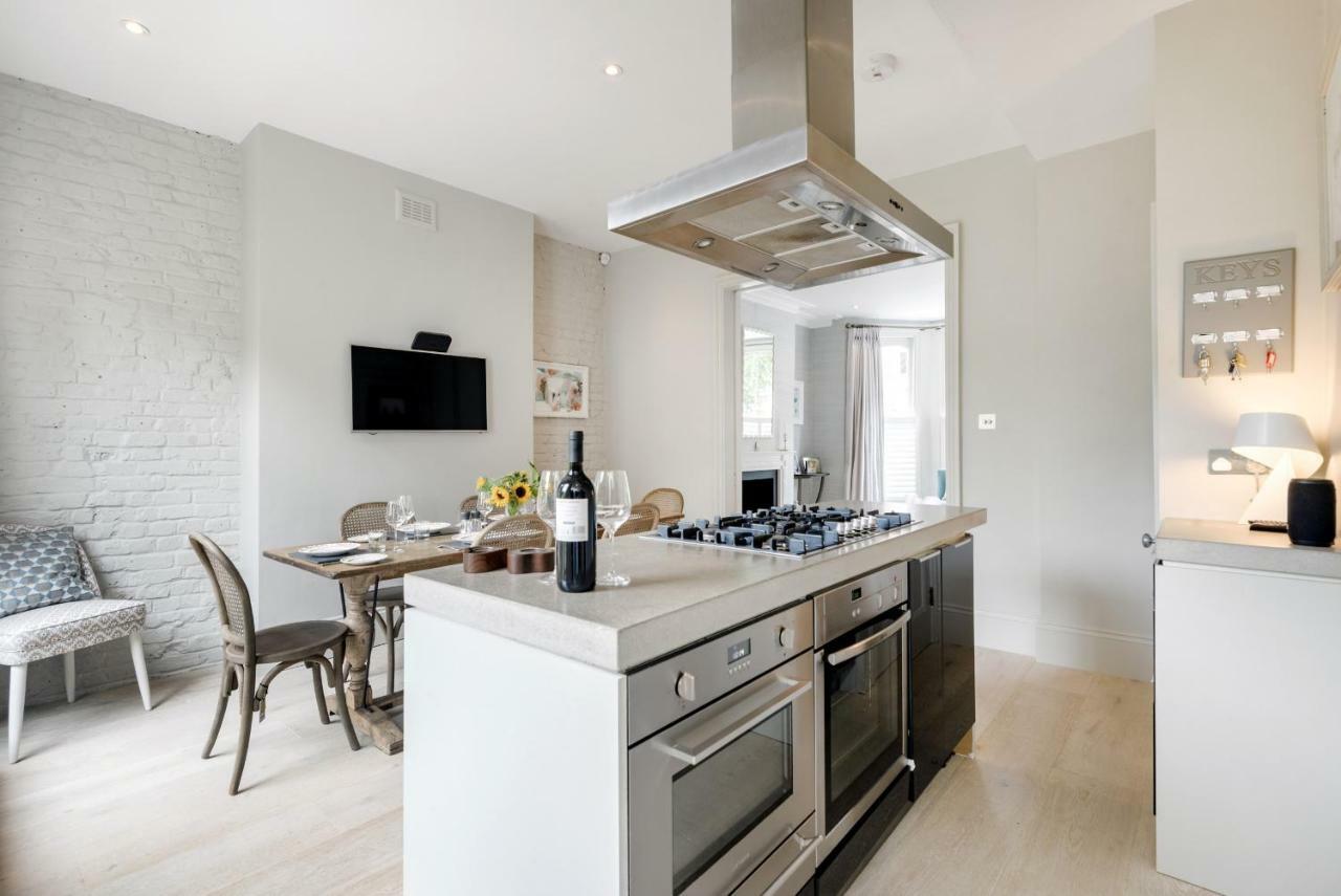 Chic Wandsworth With Patio By Underthedoormat * London