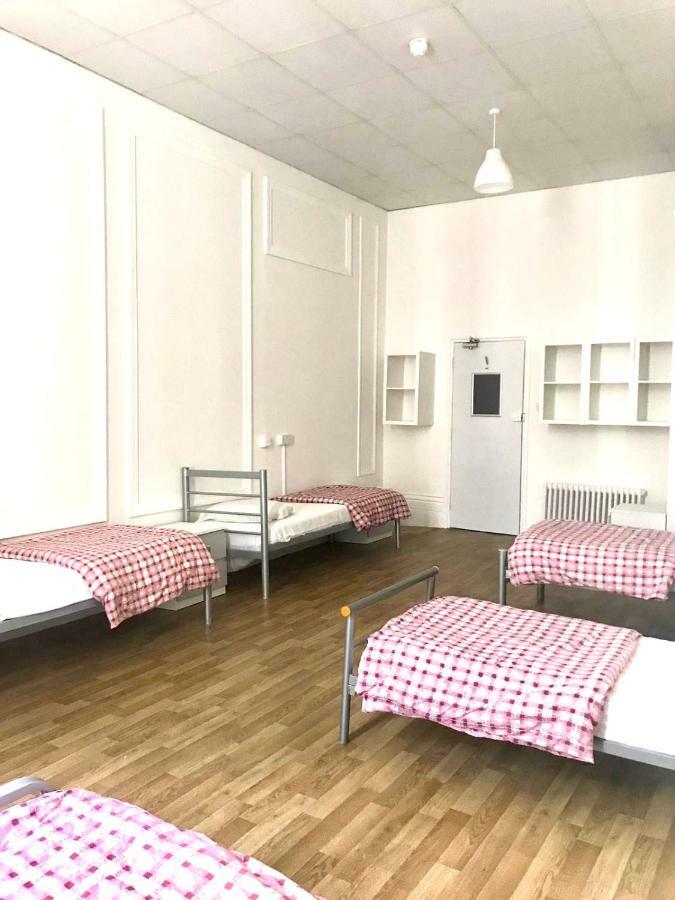Sandeman-allen Hostel *