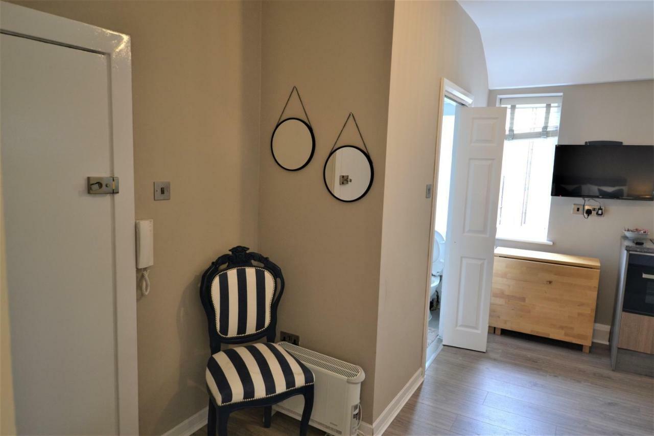 Marble Arch Studio Apartment *