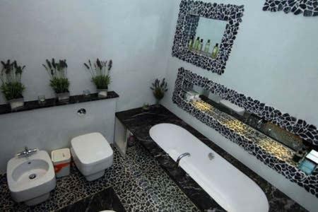 Apartment Luxurious Lower Ground Floor 3 Bedroom Large Flat