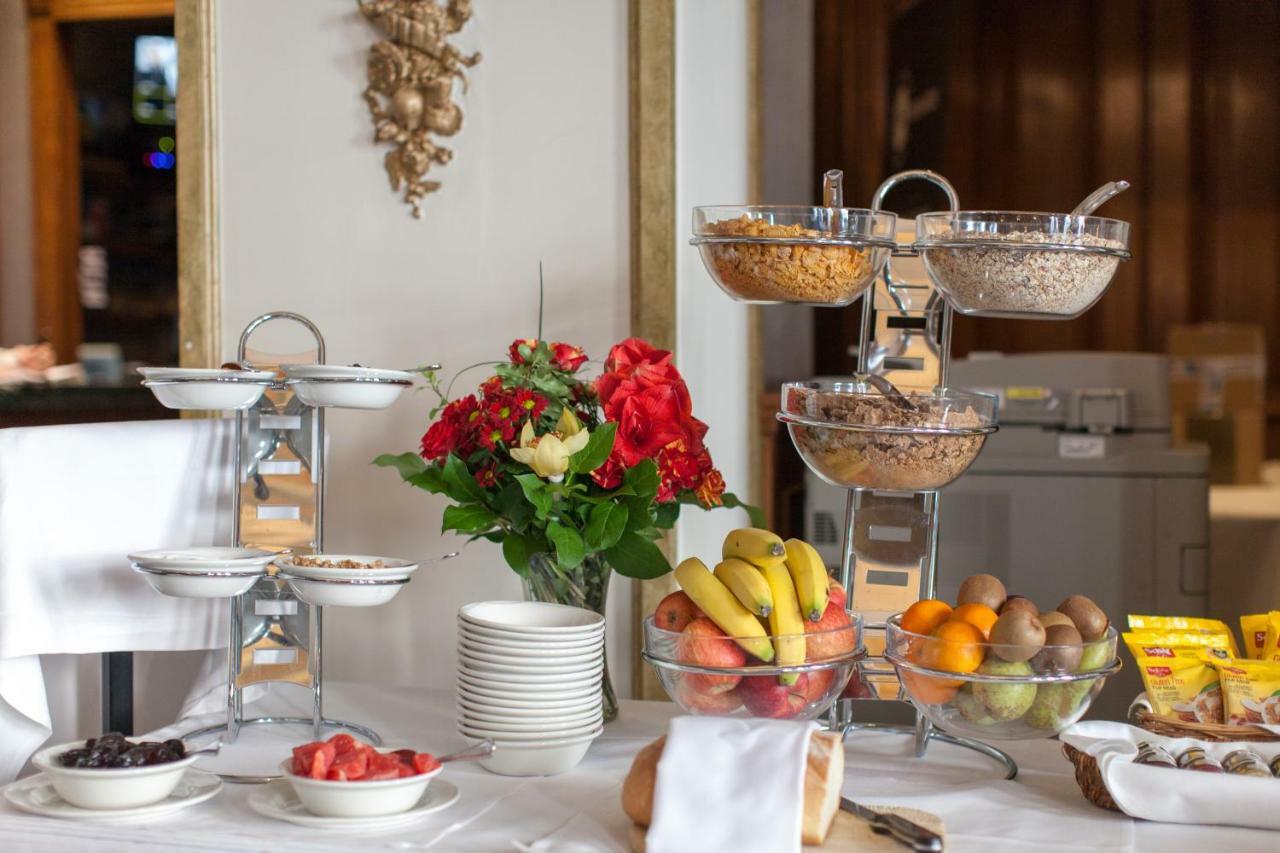 Gem Strathmore Hotel 4*